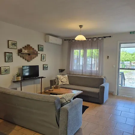 Kerkini Houses بحيرة كيركيني